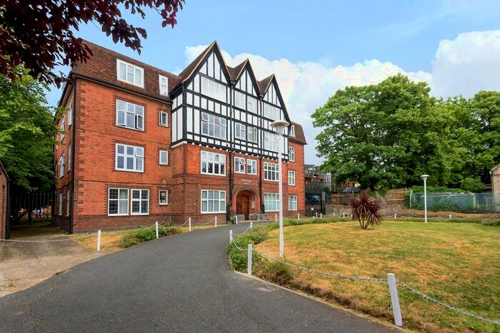 1 Bedroom Flat To Rent In Leigham Court Road, Streatham Hill, SW16