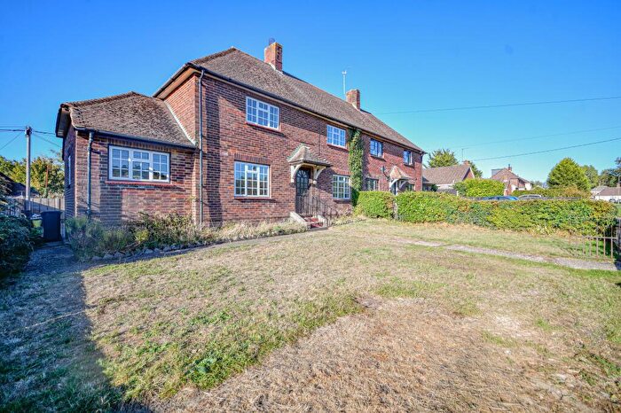 3 Bedroom Semi-Detached House For Sale In Scotland Close, Fair Oak, Eastleigh, SO50