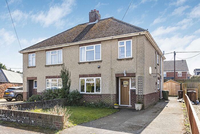 4 Bedroom Semi-Detached House For Sale In Heather Road, Milton, OX14