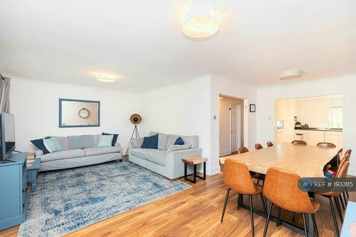 3 Bedroom Terraced House To Rent In Kensington Drive, Bournemouth, BH2