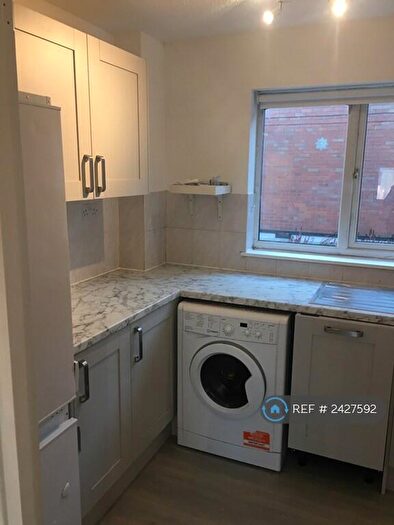 1 Bedroom Flat To Rent In Browning Road, Luton, LU4