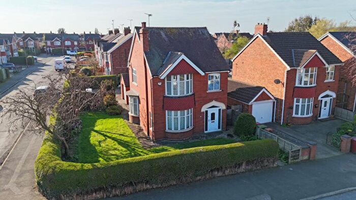 3 Bedroom Detached House For Sale In Glanville Avenue, Scunthorpe, DN17