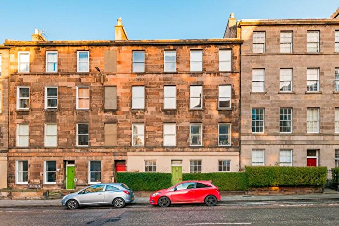 3 Bedroom Flat For Sale In West Preston Street, EH8