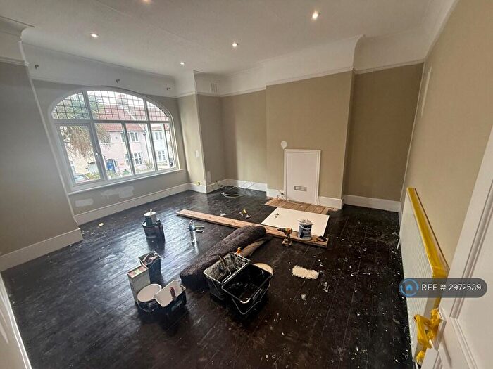 2 Bedroom Flat To Rent In Tannsfeld Road, London, SE26