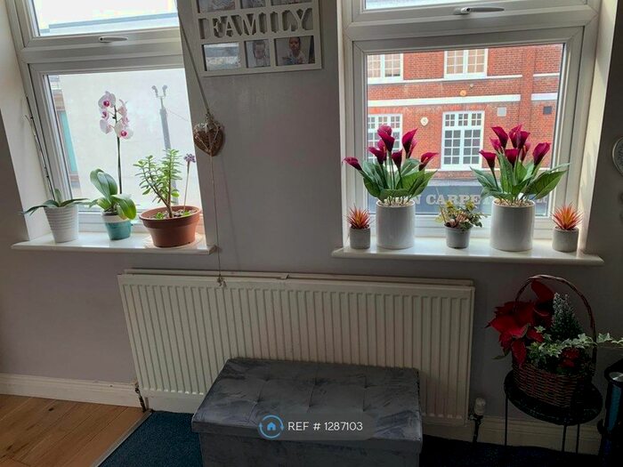 1 Bedroom Flat To Rent In London Road, Enfield EN2