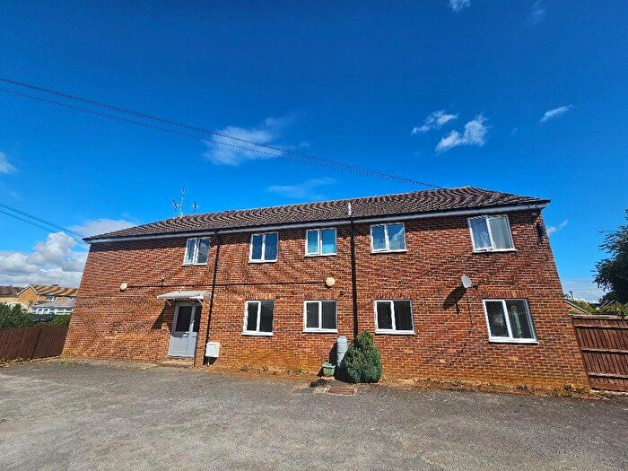 1 Bedroom Flat To Rent In Harrowby Road, Banbury, OX16