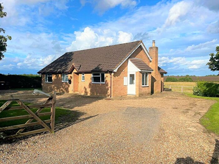 3 Bedroom Bungalow For Sale In Mill Road, Scale End, Thurleigh, MK44