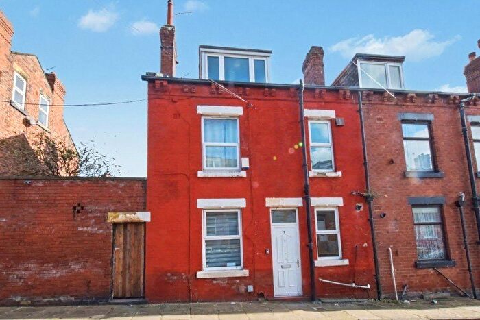 2 Bedroom Terraced House For Sale In Mitford Place, Leeds, West Yorkshire, LS12