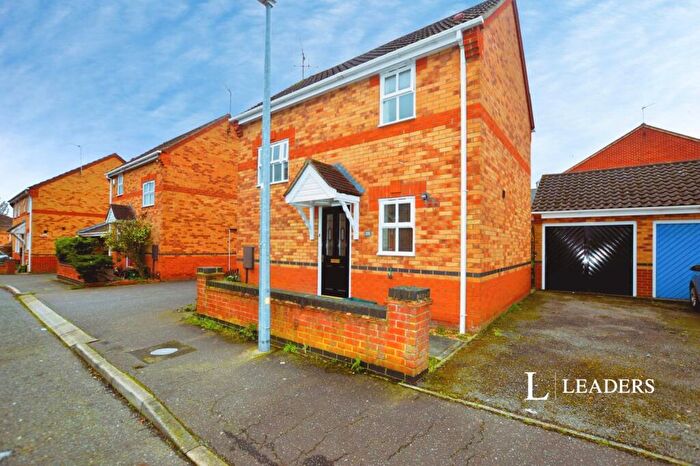 2 Bedroom House To Rent In Haddon Park, CO1