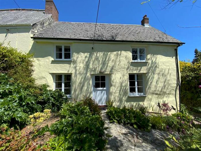 2 Bedroom Cottage For Sale In St. Just In Roseland, TR2
