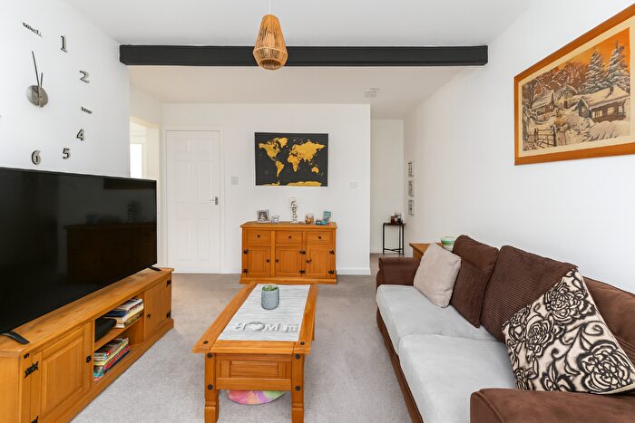 2 Bedroom Terraced House For Sale In Clarence Street, Hyde, SK14