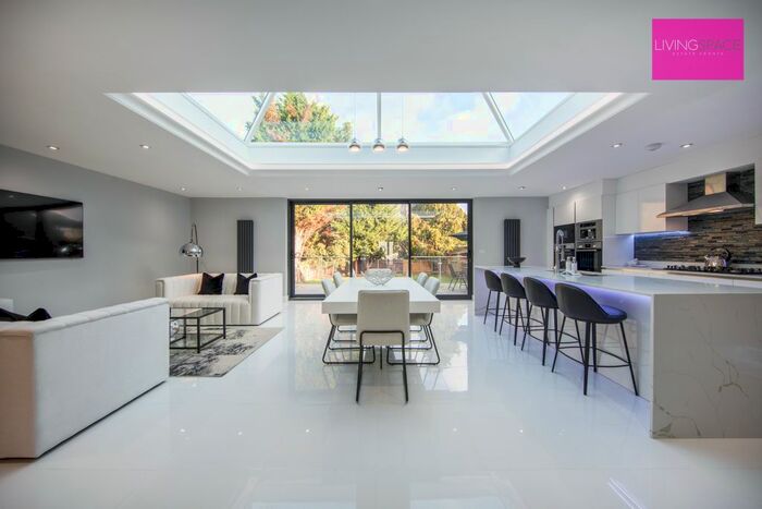 5 Bedroom Terraced House To Rent In Derwent Avenue, Kingston, SW15