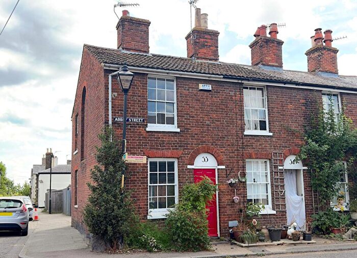 2 Bedroom End Of Terrace House For Sale In Abbey Street, Faversham, ME13