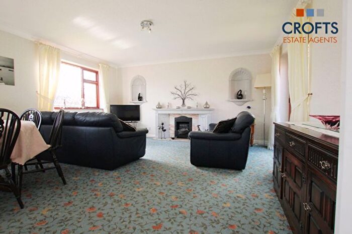 7 Bedroom Detached Bungalow To Rent In Staple Road, South Killingholme, DN40