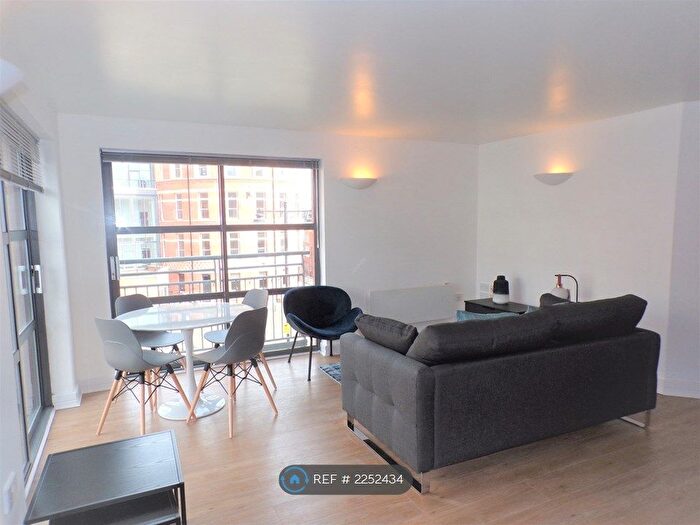 2 Bedroom Flat To Rent In The Arena, Nottingham, NG1