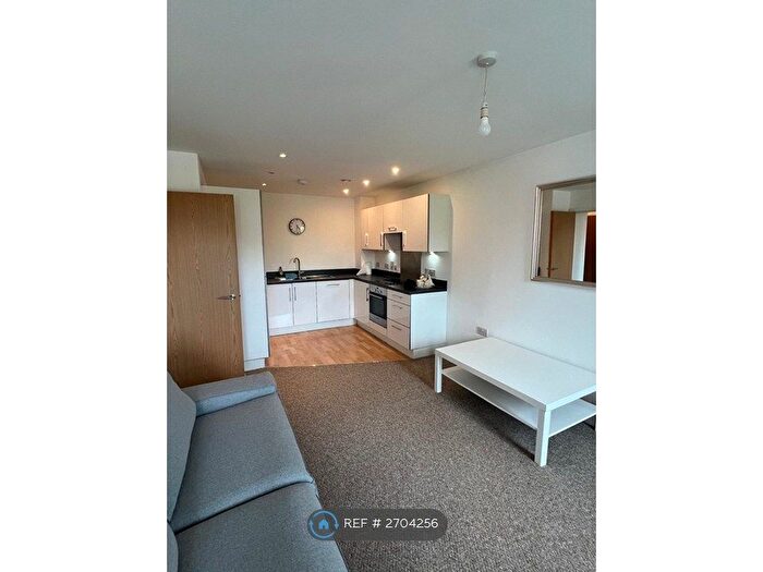1 Bedroom Flat To Rent In College Street, Southampton, SO14