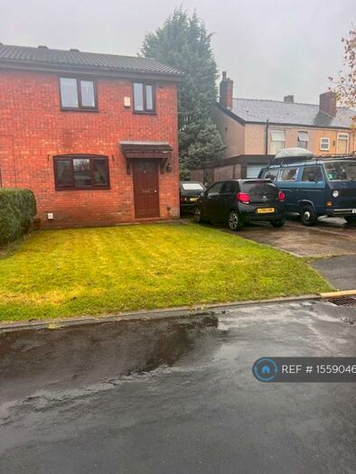 3 Bedroom Semi-Detached House To Rent In Redwood Drive, Bredbury, Stockport, SK6