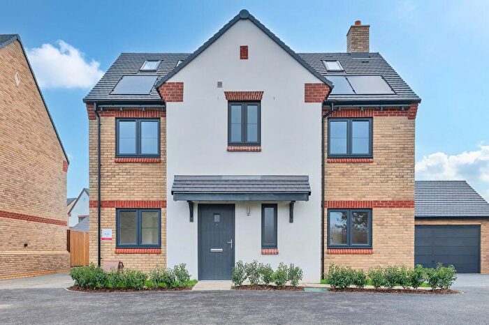4 Bedroom Detached House For Sale In Fuller Way, Wootton, Bedford, MK43