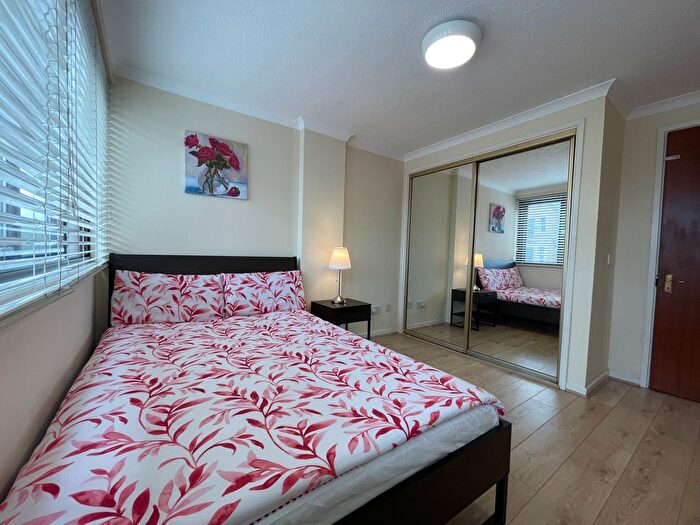 1 Bedroom Flat To Rent In Earls Court Road, London, SW5