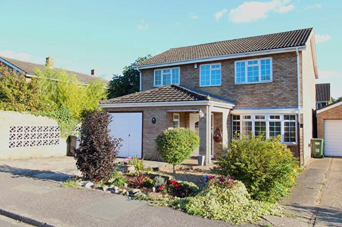 4 Bedroom Detached House For Sale In Rivermead Gardens, Sandy, SG19