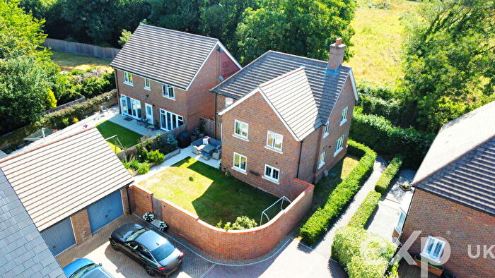 4 Bedroom Detached House For Sale In Alans Garden, Yalding, Kent, ME18