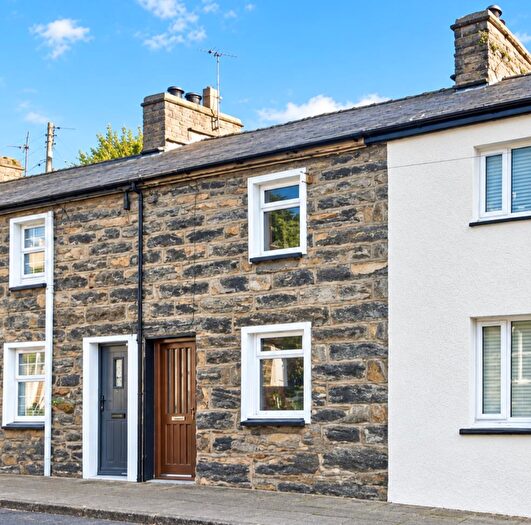 3 Bedroom Terraced House For Sale In High Street, Talsarnau., LL47