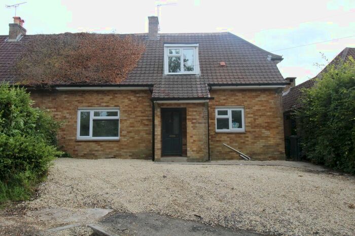 3 Bedroom Semi-Detached House To Rent In Clyffe Pypard, Swindon, SN4