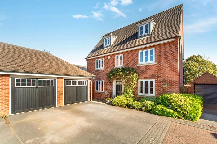 5 Bedroom Detached House For Sale In Borrough View, Leeds, LS8