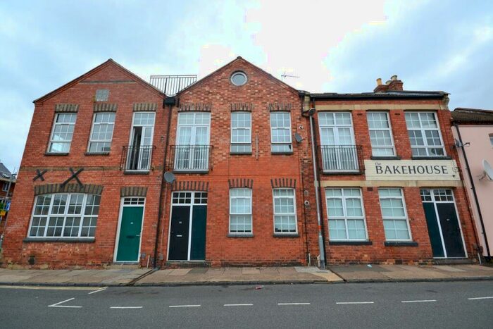 1 Bedroom Flat To Rent In Robert Street, Northampton, NN1