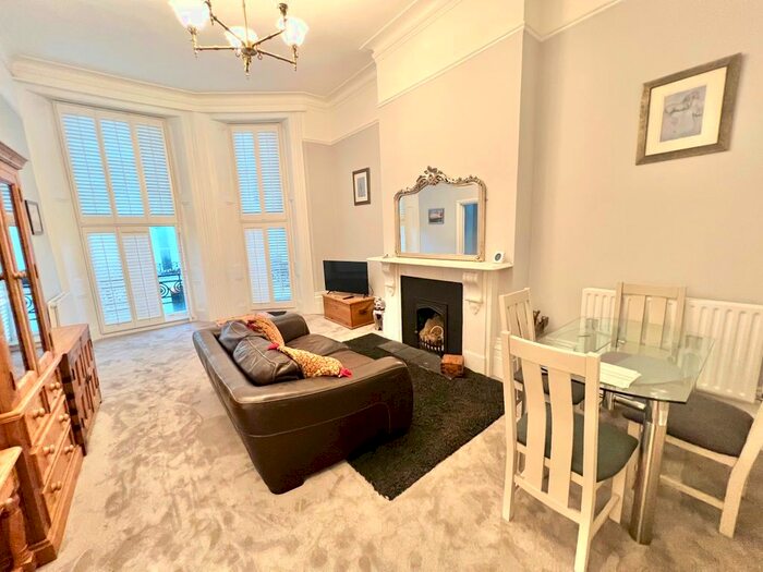 2 Bedroom Flat To Rent In Chesham Place, Brighton, BN2