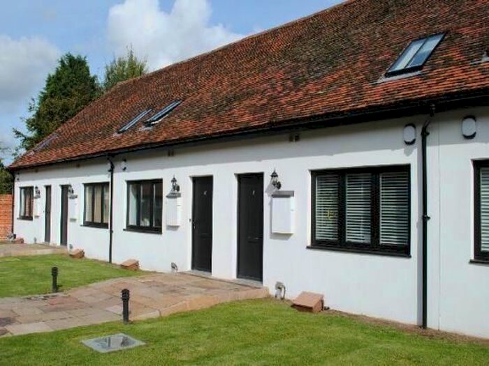 2 Bedroom Property To Rent In Kingsbury Mews, St.Albans, AL3