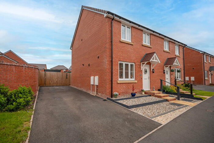 3 Bedroom Semi-Detached House For Sale In Swaledale Road, Kingstone, Herefordshire, HR2