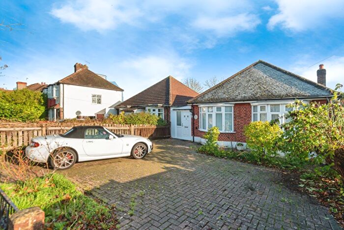 2 Bedroom Bungalow For Sale In Boscombe Road, Worcester Park, KT4