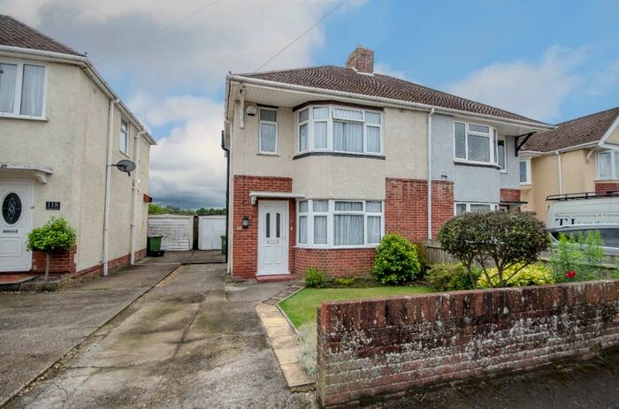 3 Bedroom Semi-Detached House To Rent In Kathleen Road, Sholing, Southampton, SO19