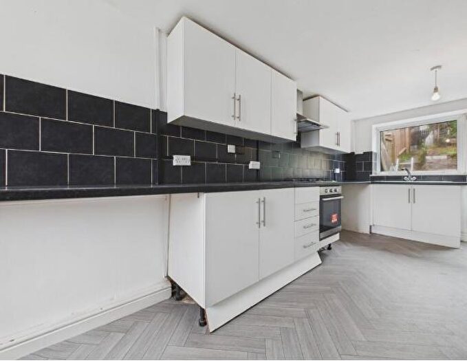 3 Bedroom House To Rent In Springfield Crescent, Bolsover, Chesterfield, S44