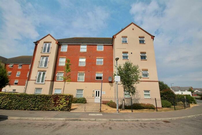 2 Bedroom Apartment To Rent In Eastshore Way, Portsmouth, PO3