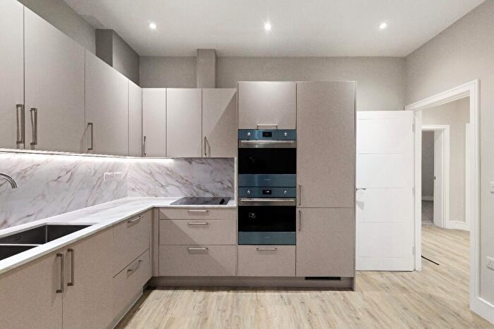 2 Bedroom Apartment To Rent In Brent Street, London, NW4