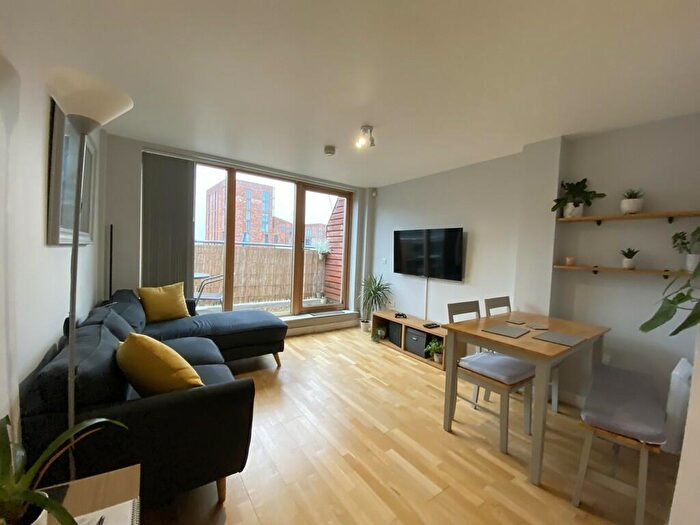 2 Bedroom Apartment To Rent In Northern Angel, Dyche Street, M4