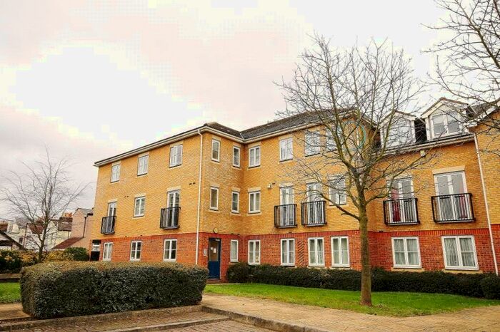 2 Bedroom Flat To Rent In Whitstable Place, Croydon, CR0