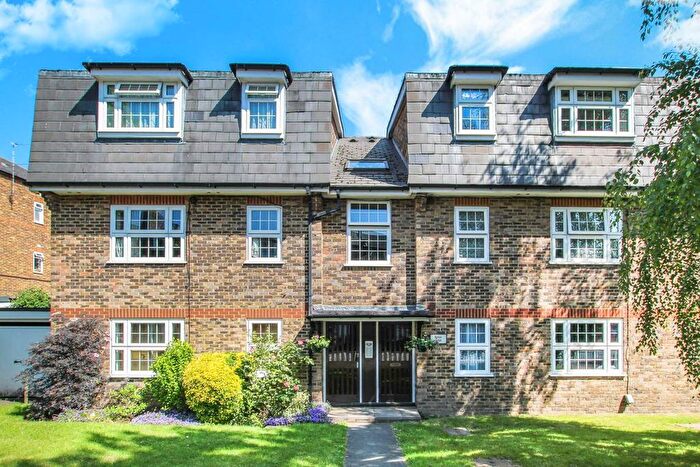 Studio To Rent In Hampton Road, Teddington, TW11