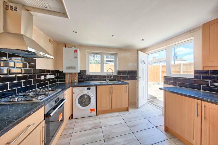 3 Bedroom Terraced House To Rent In Northwood Road, Thornton Heath, Surrey, CR7