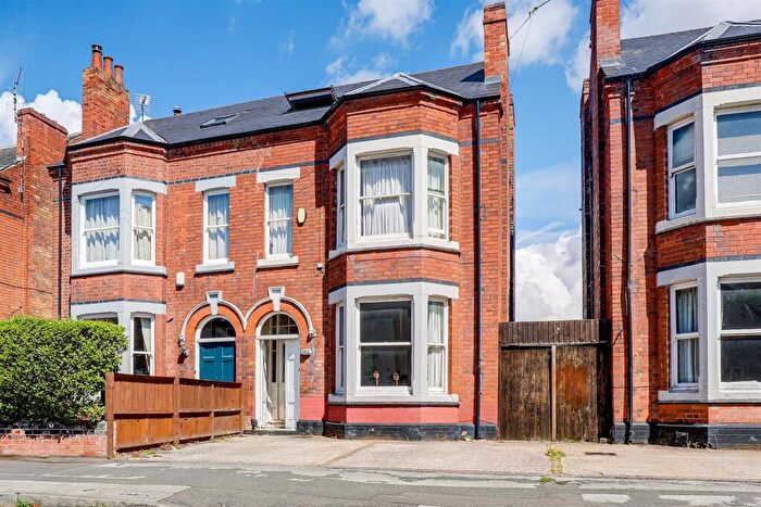 5 Bedroom Semi-Detached House For Sale In Trent Boulevard, West Bridgford, Nottinghamshire, NG2