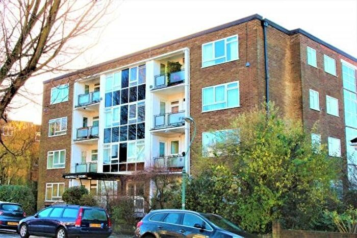 1 Bedroom Studio To Rent In Cornwall Court, Wilbury Avenue, Hove, BN3