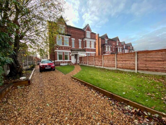 3 Bedroom Apartment To Rent In Burford Road, Whalley Range, Manchester, M16