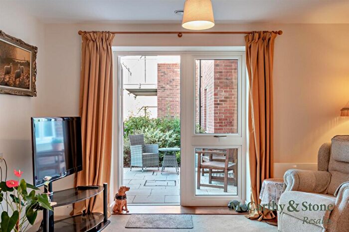 1 Bedroom Apartment For Sale In The Moors, Thatcham, RG19