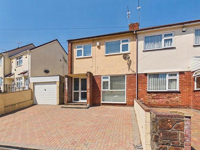 3 Bedroom Semi-Detached House For Sale In Forest Walk, Kingswood, Bristol, BS15