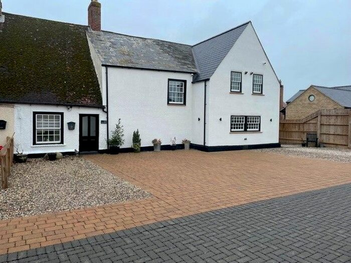 3 Bedroom Semi-Detached House For Sale In High Street, Sutton, Sandy, SG19