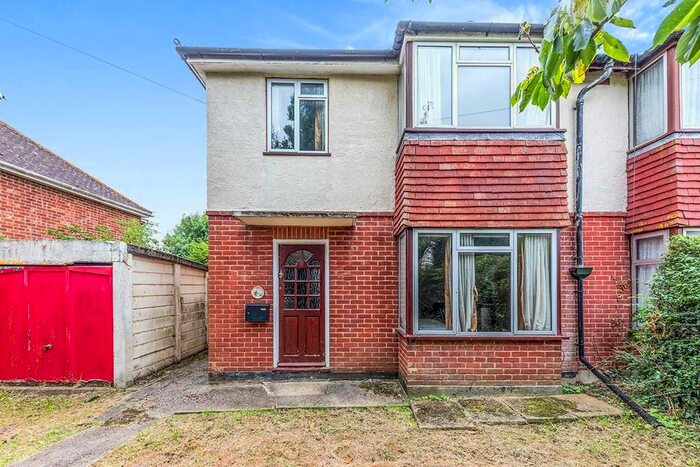 5 Bedroom Semi-Detached House To Rent In Glen Iris Avenue, Canterbury, CT2