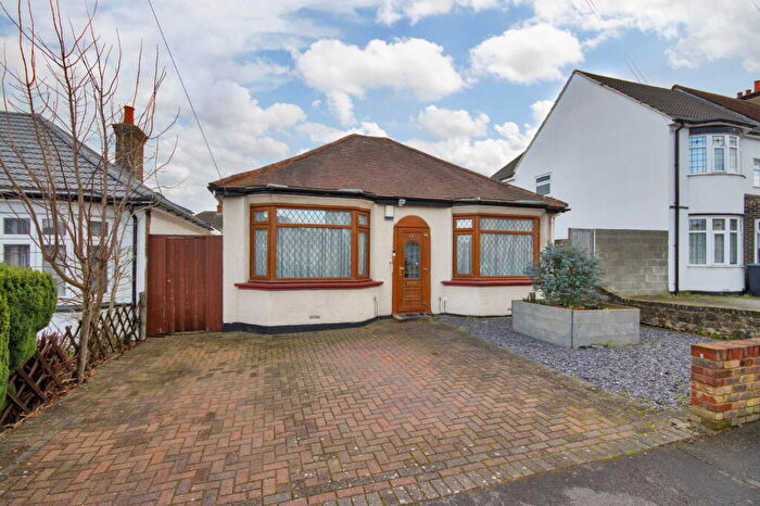 3 Bedroom Detached Bungalow For Sale In Milroy Avenue, Northfleet, Gravesend, Kent, DA11
