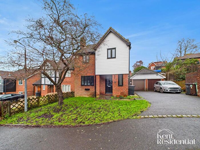 4 Bedroom Detached House To Rent In River View, Maidstone, ME15